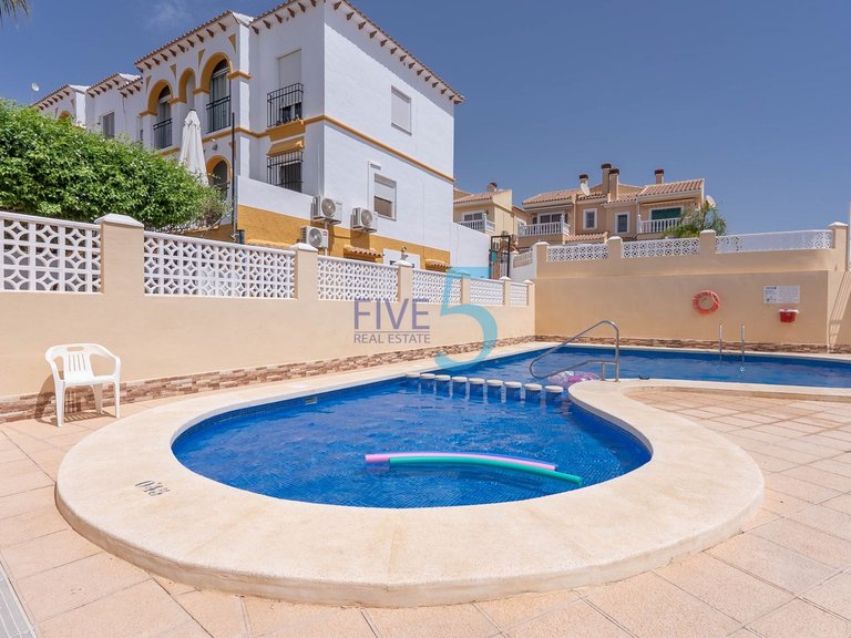 Villa for Sale in Alicante, Valencia 2