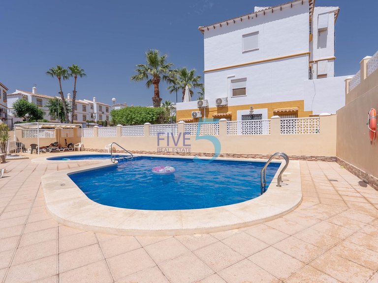 Villa for Sale in Alicante, Valencia 24
