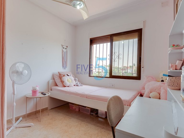 Villa for Sale in Alicante, Valencia 15