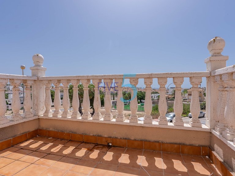 Villa for Sale in Alicante, Valencia 13