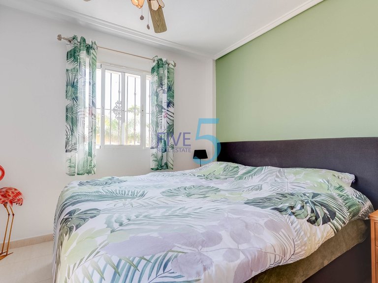 Villa for Sale in Alicante, Valencia 21