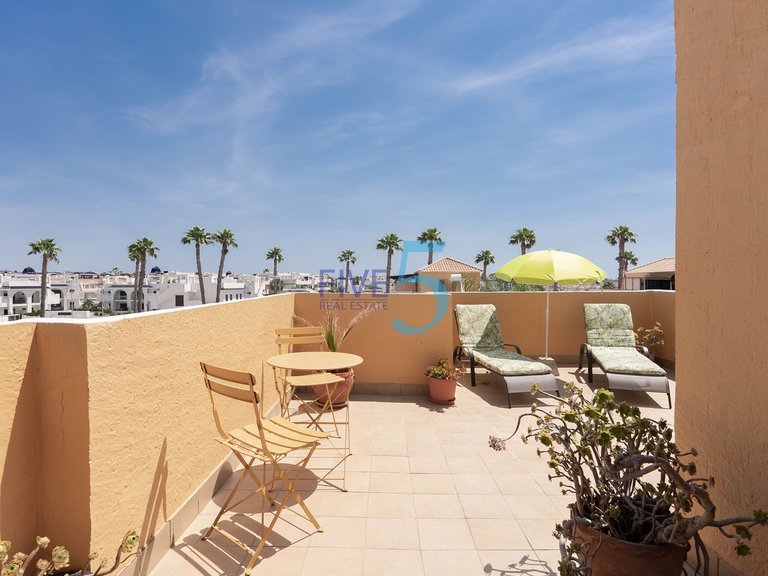 Villa for Sale in Alicante, Valencia 30