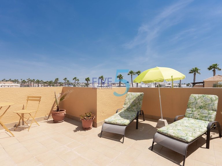 Villa for Sale in Alicante, Valencia 28