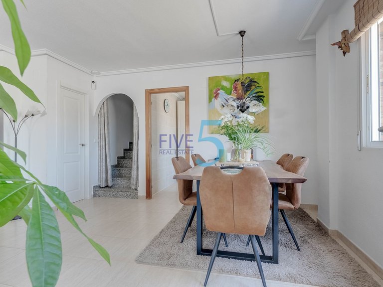 Villa for Sale in Alicante, Valencia 9