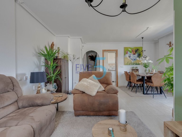 Villa for Sale in Alicante, Valencia 3