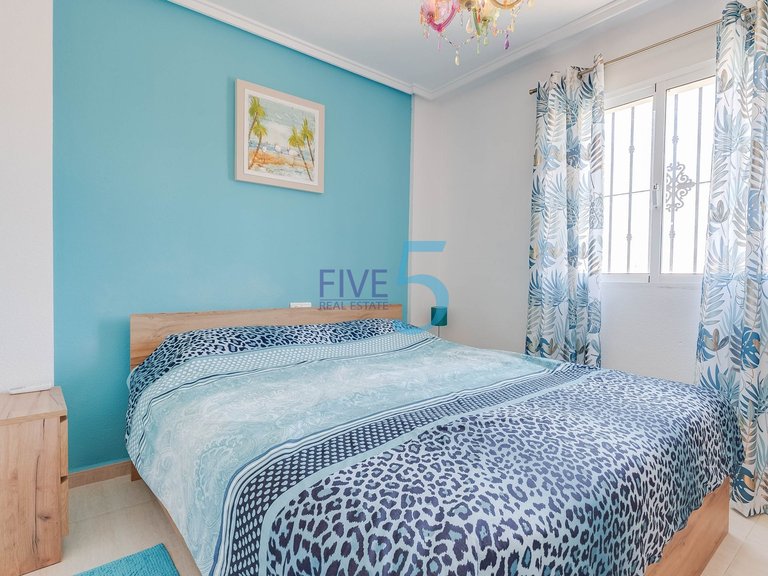 Villa for Sale in Alicante, Valencia 17