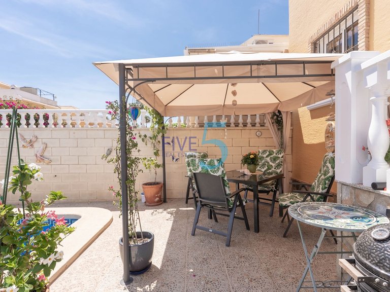 Villa for Sale in Alicante, Valencia 33