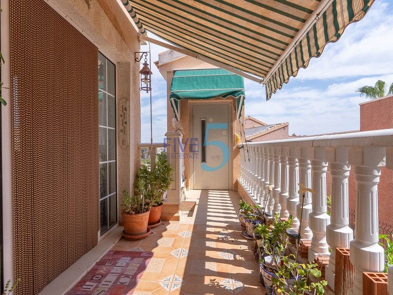 Villa for Sale in Alicante, Valencia 20