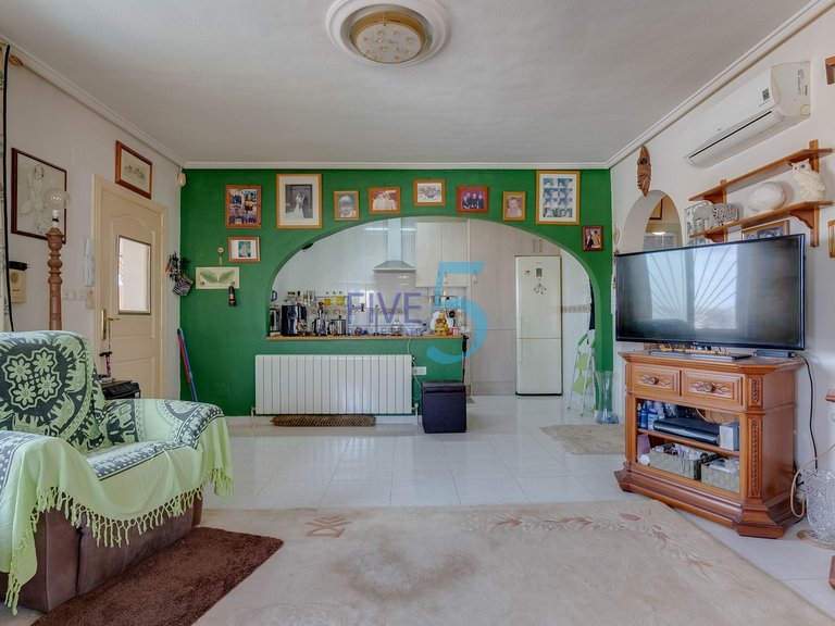 Villa for Sale in Alicante, Valencia 5