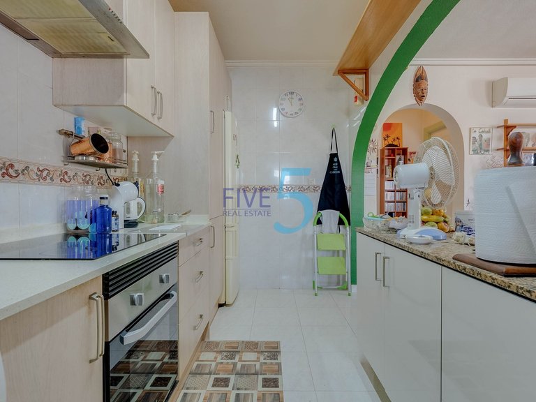 Villa for Sale in Alicante, Valencia 10