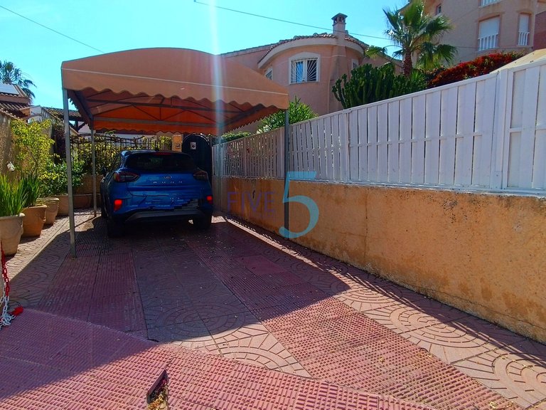 Villa for Sale in Alicante, Valencia 36