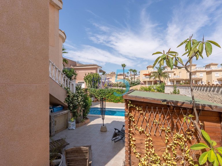 Villa for Sale in Alicante, Valencia 34