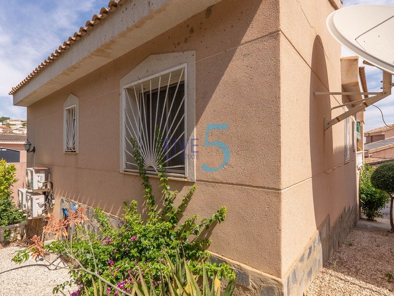 Villa for Sale in Alicante, Valencia 33