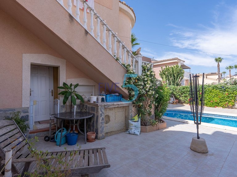 Villa for Sale in Alicante, Valencia 27