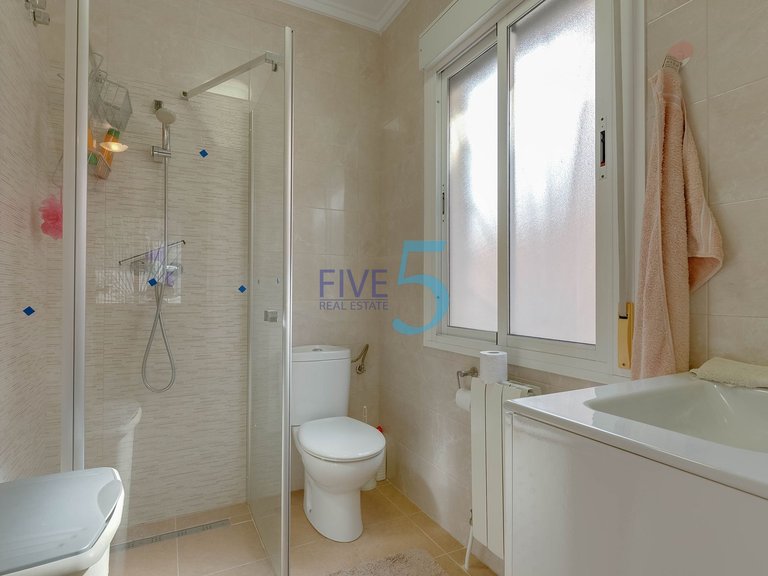 Villa for Sale in Alicante, Valencia 13