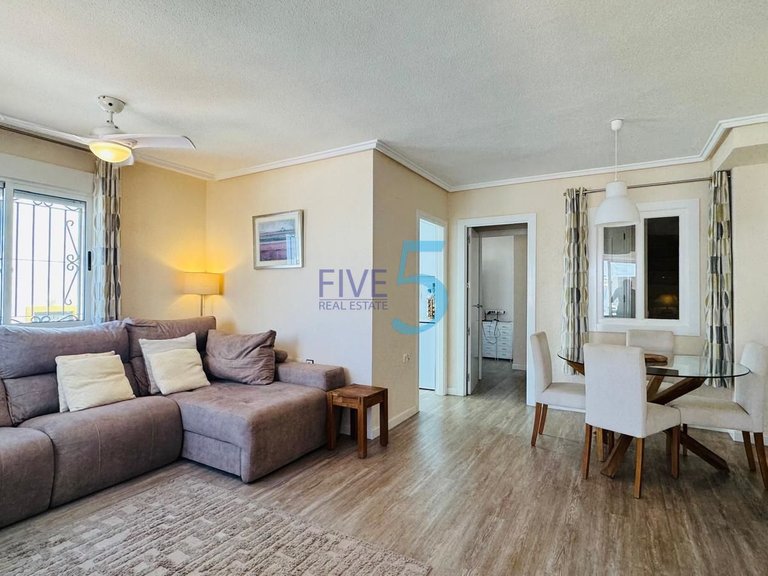 Villa for Sale in Alicante, Valencia 4