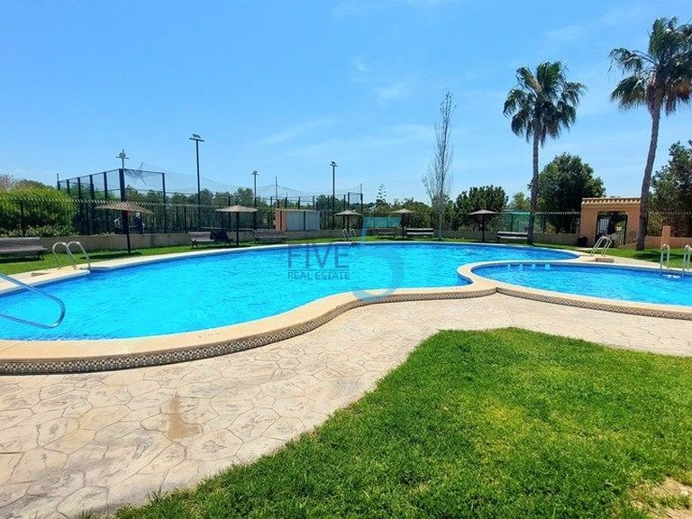 Villa for Sale in Alicante, Valencia 2