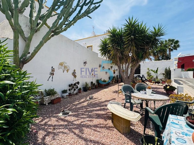 Villa for Sale in Alicante, Valencia 25