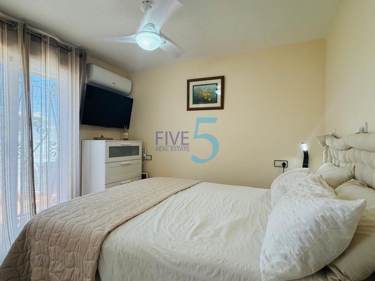 Villa for Sale in Alicante, Valencia 11