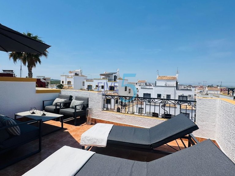 Villa for Sale in Alicante, Valencia 18