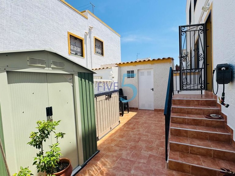 Villa for Sale in Alicante, Valencia 22