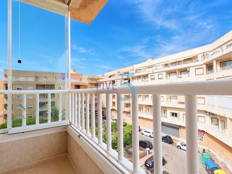 Apartment for Sale in Alicante, Valencia 2