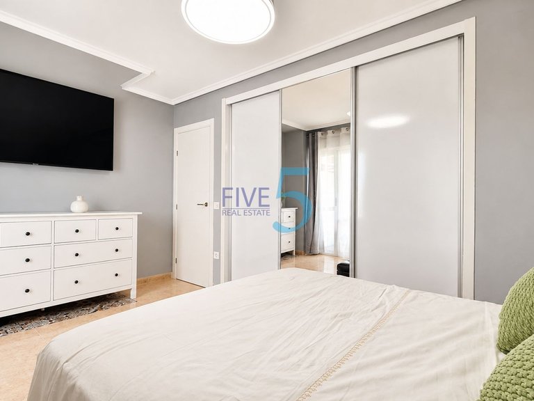 Apartment for Sale in Alicante, Valencia 16