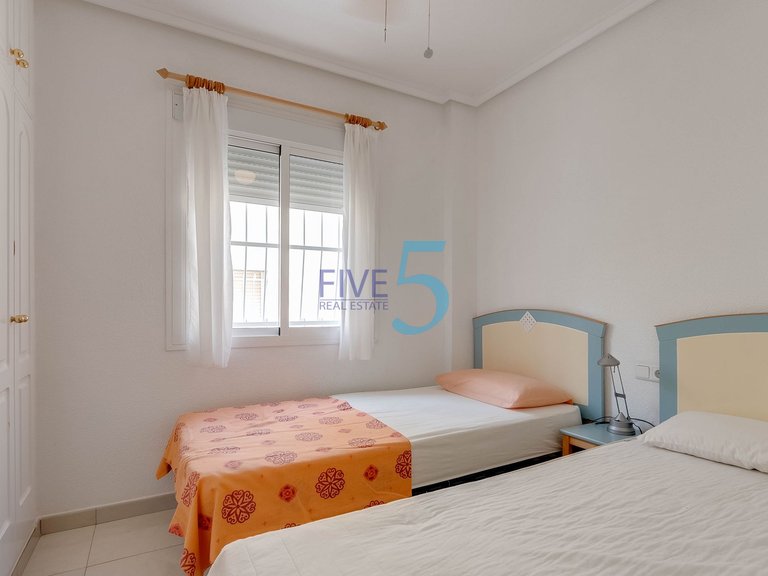 Villa for Sale in Alicante, Valencia 18