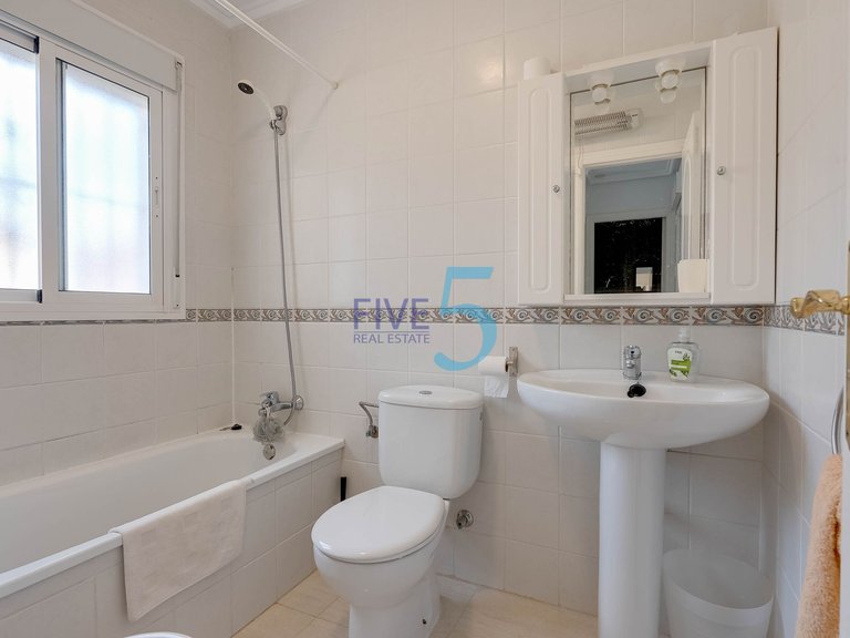 Villa for Sale in Alicante, Valencia 16