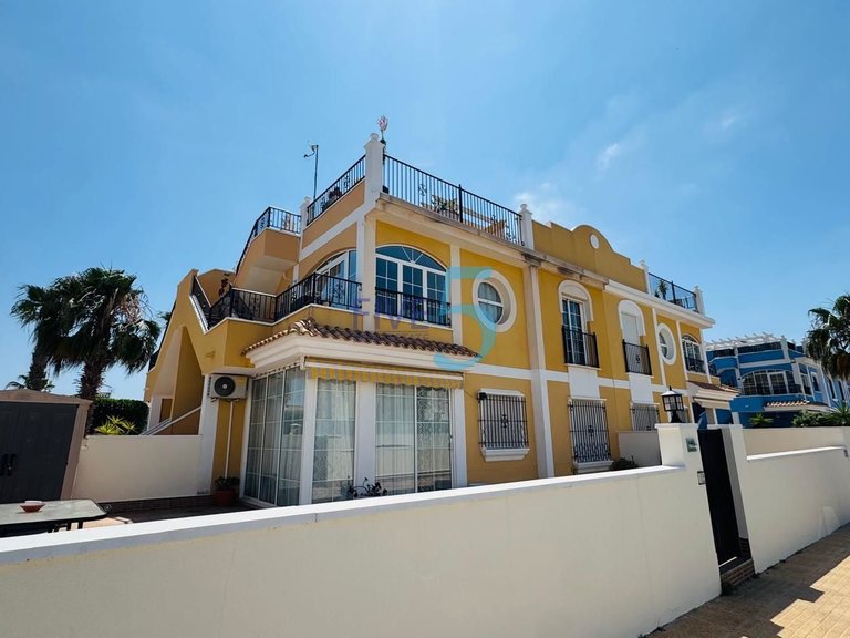 Apartment for Sale in Alicante, Valencia 1