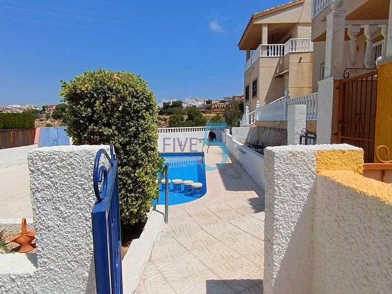 Villa for Sale in Alicante, Valencia 29
