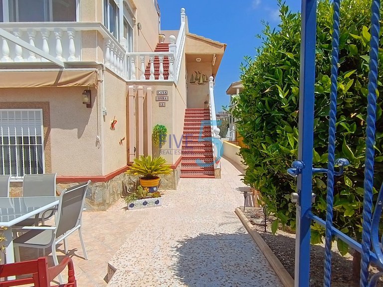 Villa for Sale in Alicante, Valencia 6