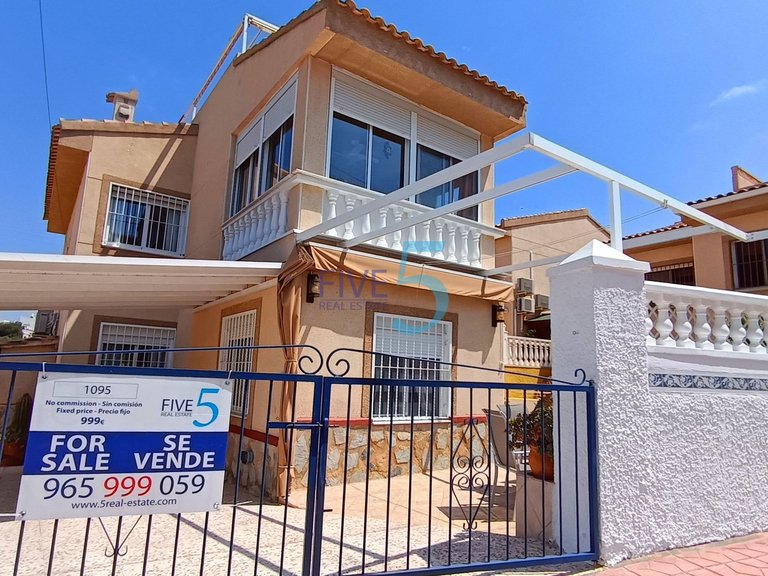 Villa for Sale in Alicante, Valencia 1