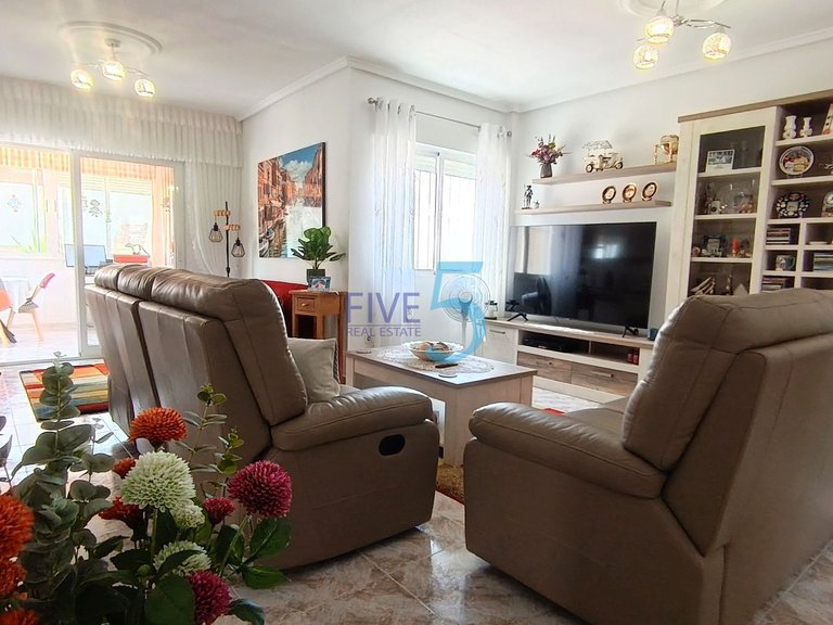 Villa for Sale in Alicante, Valencia 11