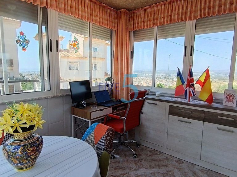 Villa for Sale in Alicante, Valencia 19