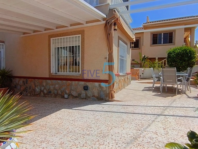 Villa for Sale in Alicante, Valencia 9