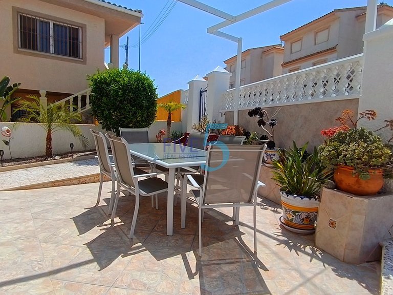 Villa for Sale in Alicante, Valencia 8