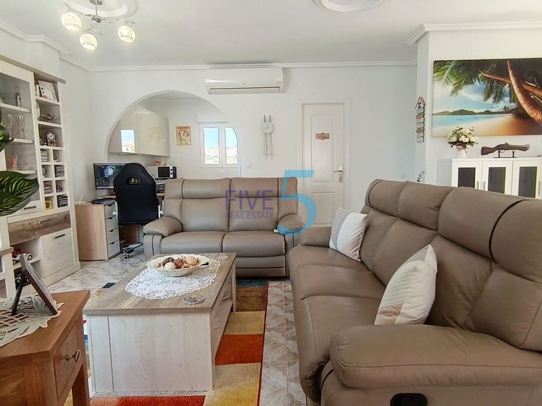 Villa for Sale in Alicante, Valencia 23