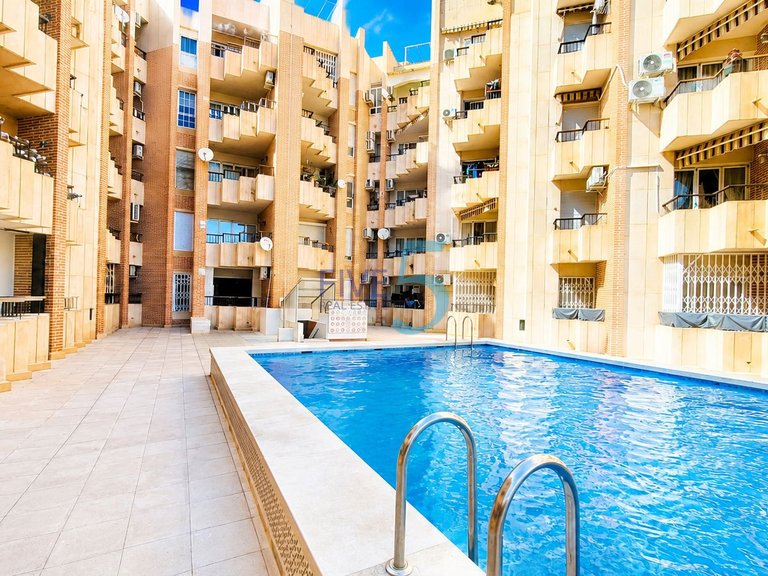 Apartment for Sale in Alicante, Valencia 1