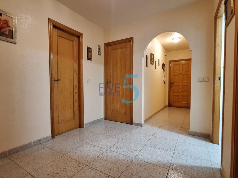 Apartment for Sale in Alicante, Valencia 28