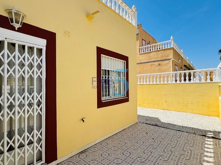 Villa for Sale in Alicante, Valencia 23