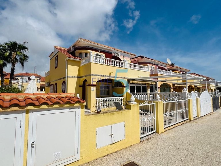 Villa for Sale in Alicante, Valencia 27