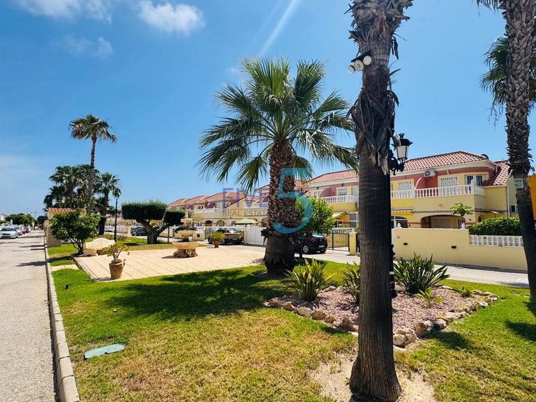 Villa for Sale in Alicante, Valencia 29