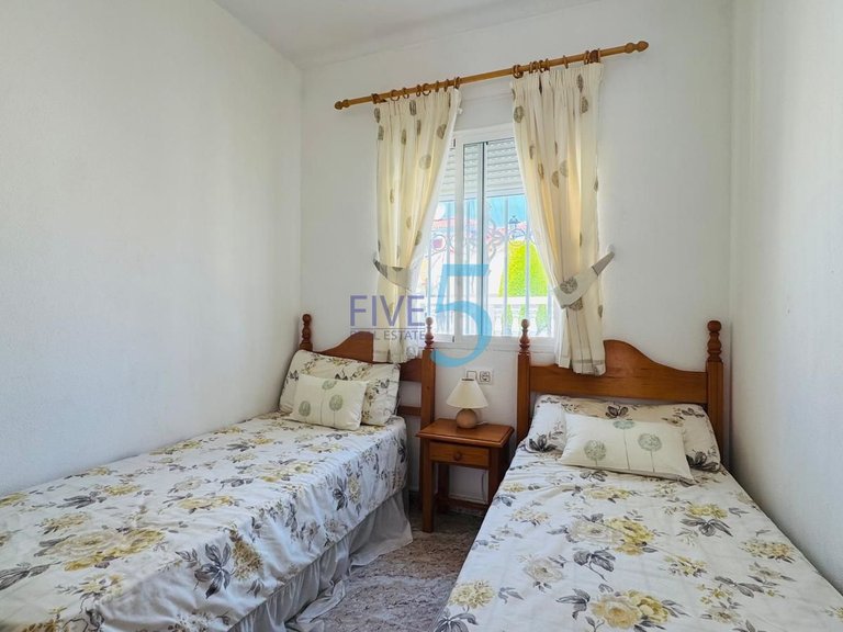 Villa for Sale in Alicante, Valencia 10