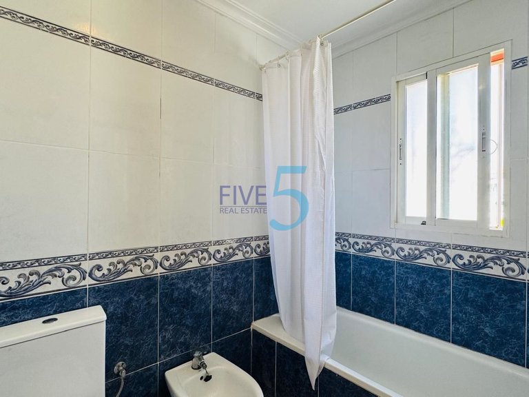 Villa for Sale in Alicante, Valencia 17