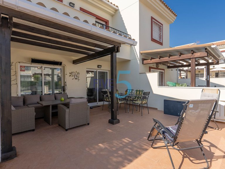 Villa for Sale in Alicante, Valencia 4