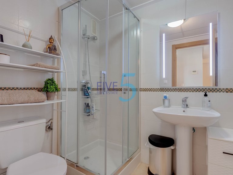 Villa for Sale in Alicante, Valencia 21