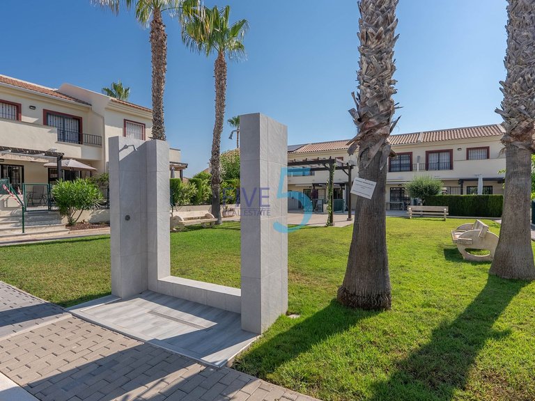 Villa for Sale in Alicante, Valencia 32