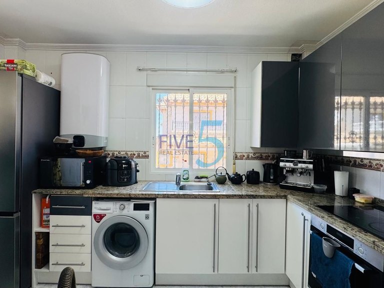 Villa for Sale in Alicante, Valencia 5