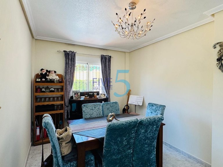 Villa for Sale in Alicante, Valencia 3